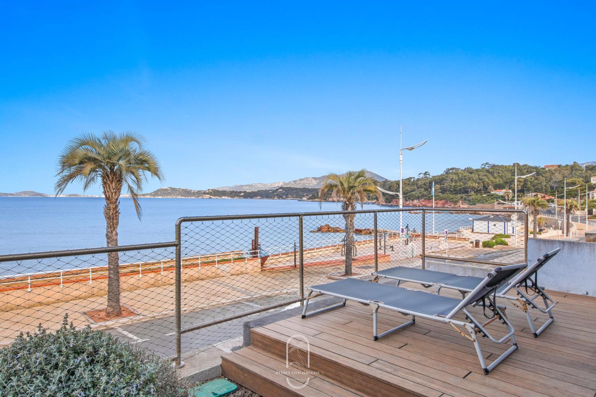 Villa Antoine Appartement Rdj Vue Mer Clim Wifi Parking Plage 50M La Garonne Le Pradet Zewnętrze zdjęcie