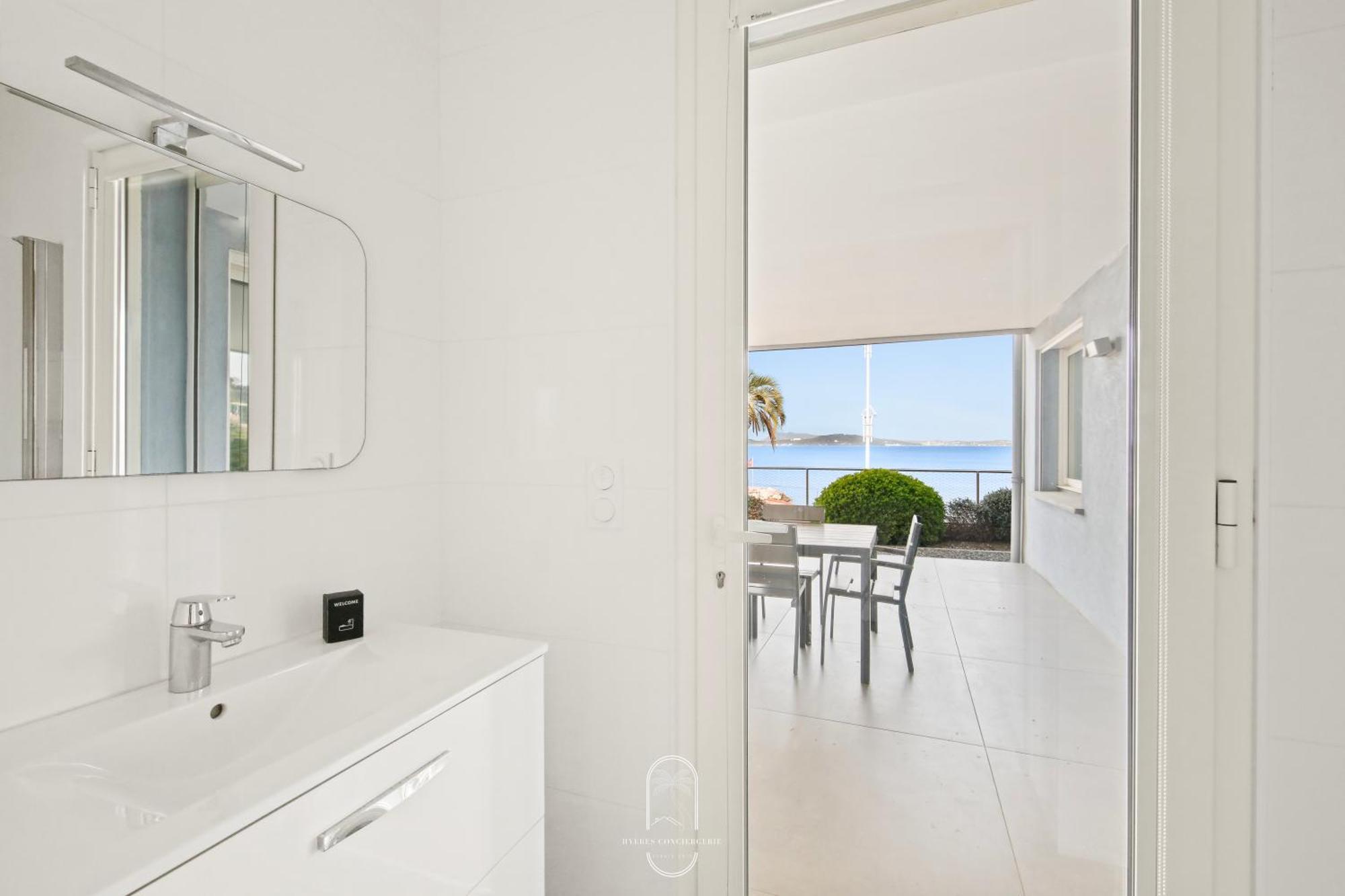 Villa Antoine Appartement Rdj Vue Mer Clim Wifi Parking Plage 50M La Garonne Le Pradet Zewnętrze zdjęcie