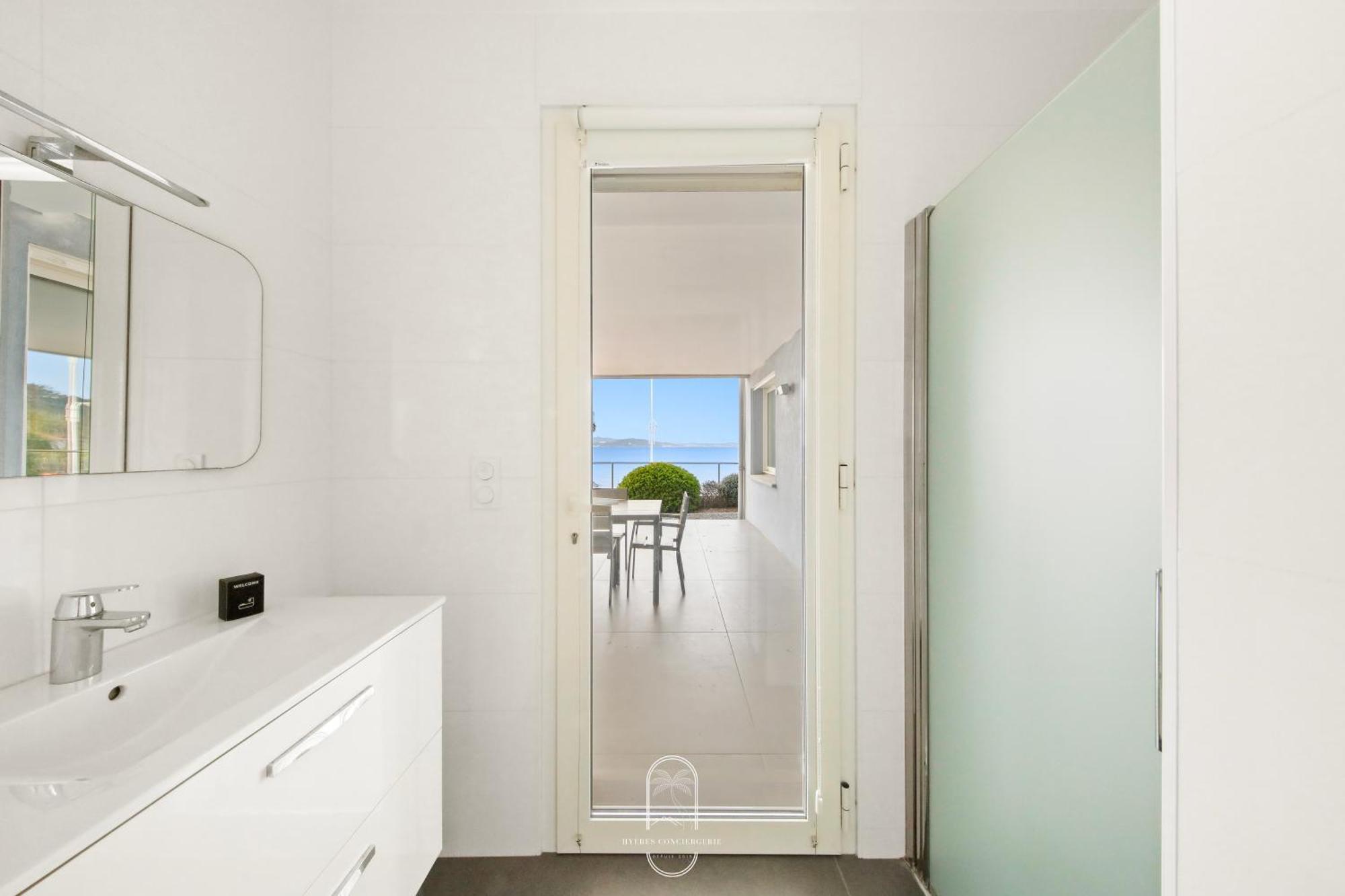 Villa Antoine Appartement Rdj Vue Mer Clim Wifi Parking Plage 50M La Garonne Le Pradet Zewnętrze zdjęcie